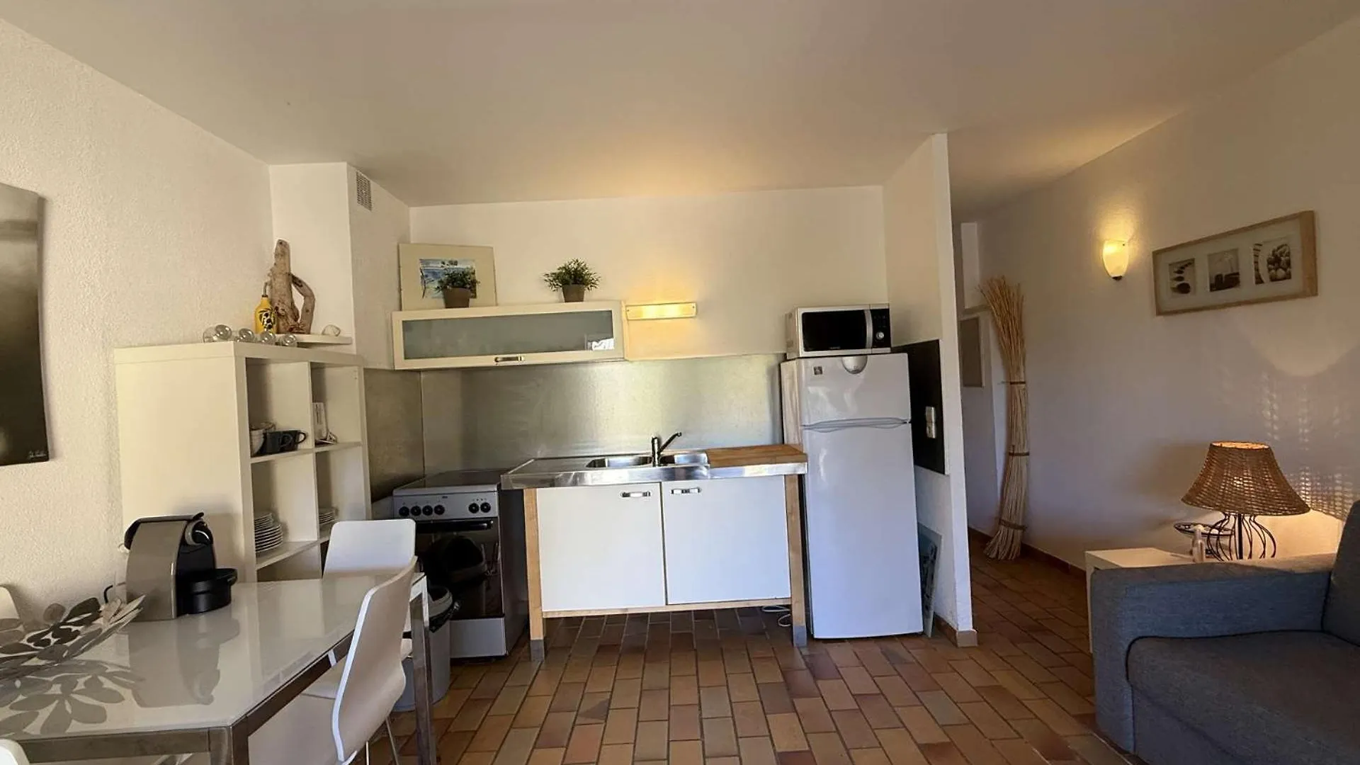 Apartment T2 En Rez De Jardin , Proche Plage De St Clair Et Commerces Le Lavandou