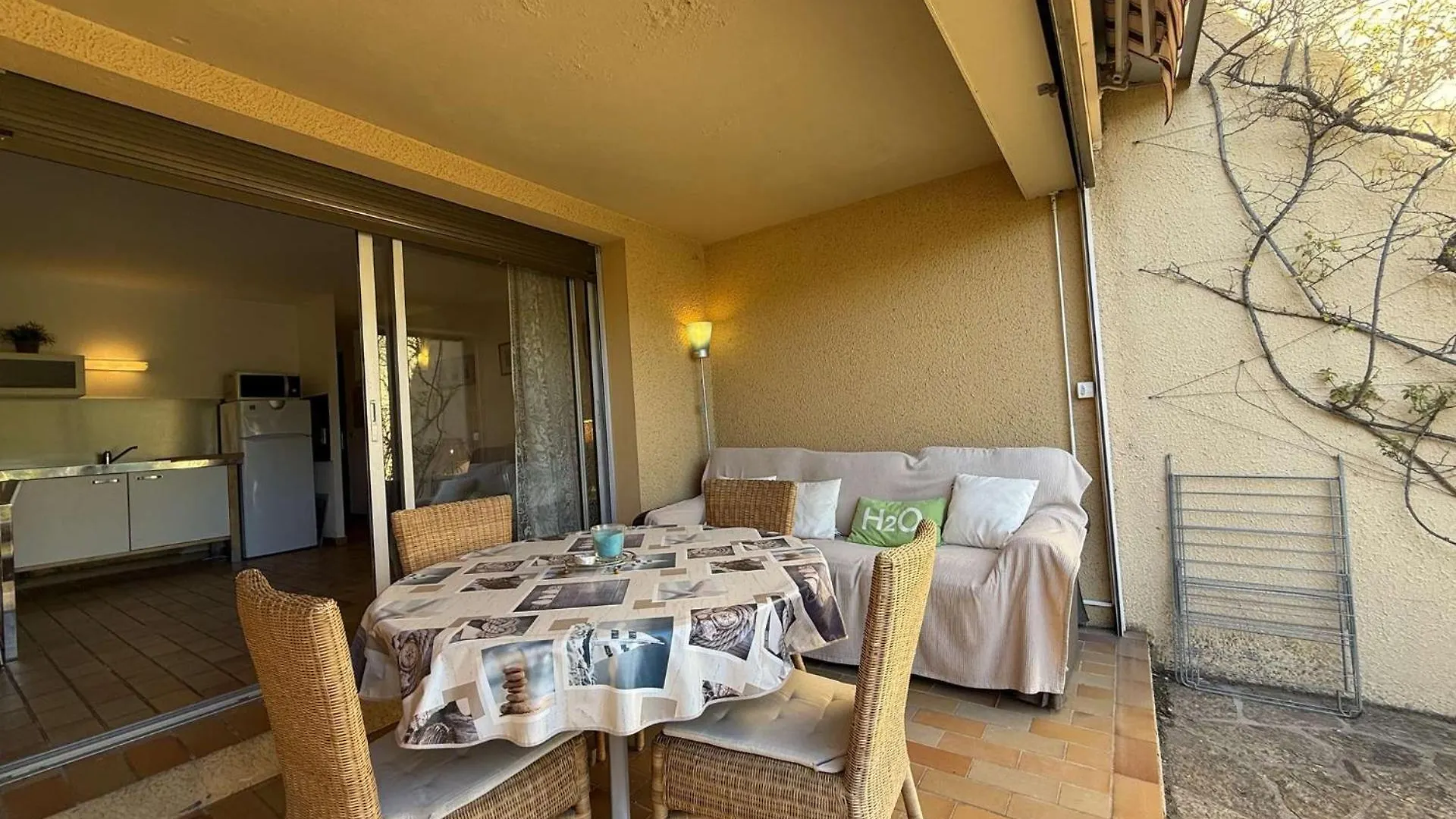 T2 En Rez De Jardin , Proche Plage De St Clair Et Commerces Le Lavandou 0*,